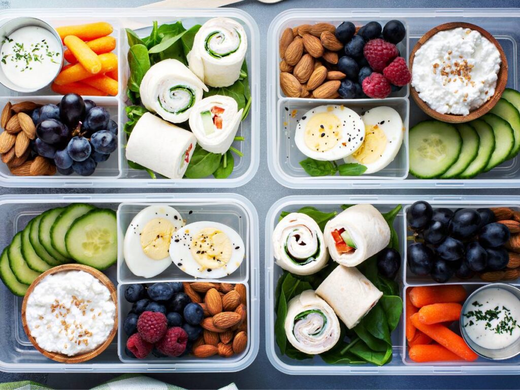 $ tacki z propozycjami na śniadanie. Obrazek w artykule 4 proste sposoby na śniadanie na wynos, które przygotujesz wieczorem