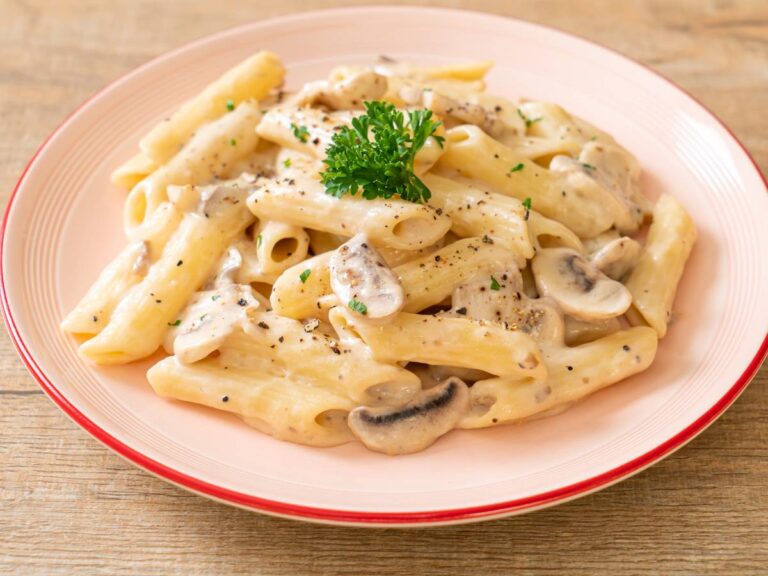 Propozycja podania sosu carbonara